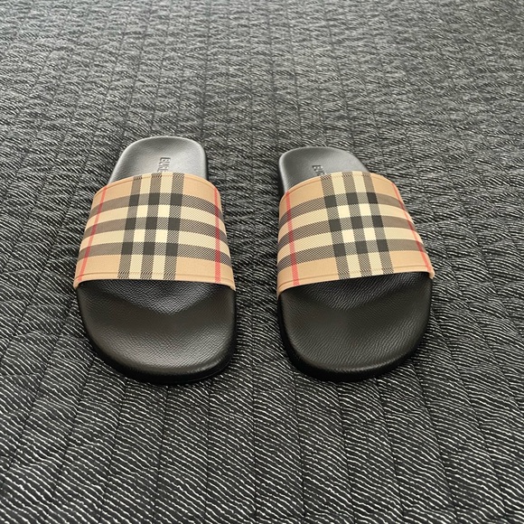 Burberry Beige and Black Check Slides - Picture 12 of 14
